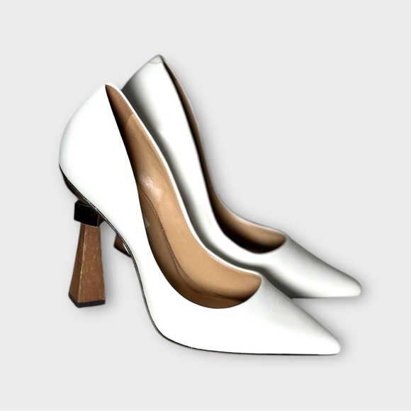 Saks Fifth Ave Triangle Heel Pump Sz 8 NWT  $89 - Picture 2 of 5